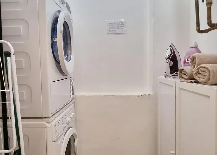 Finnem Tyrsova Apartament *