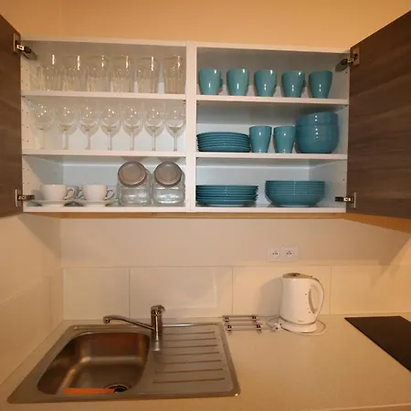 Finnem Tyrsova Apartment *